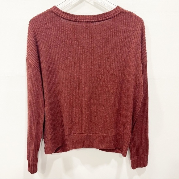 Lush Ribber V-Neck Twost Front Long Sleeve Sweater Top Medium - Picture 2 of 7